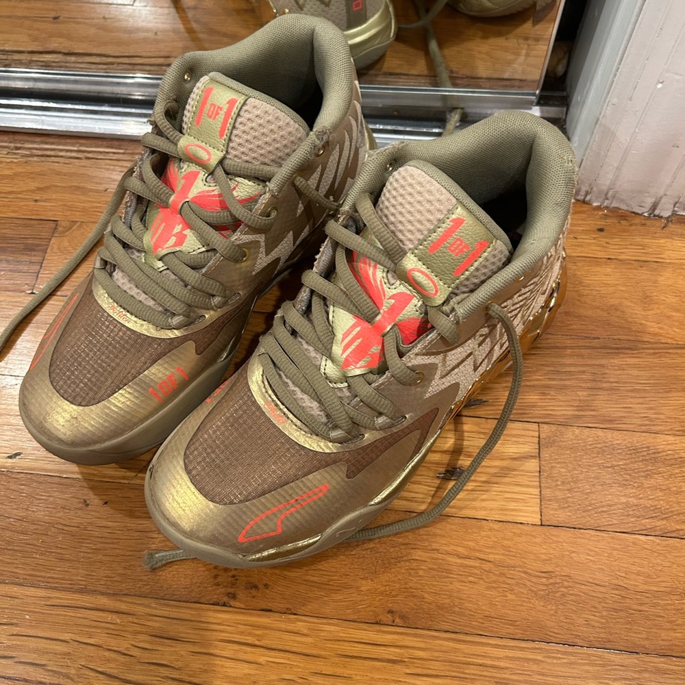 Puma Athletic Shoes in Olive and Red